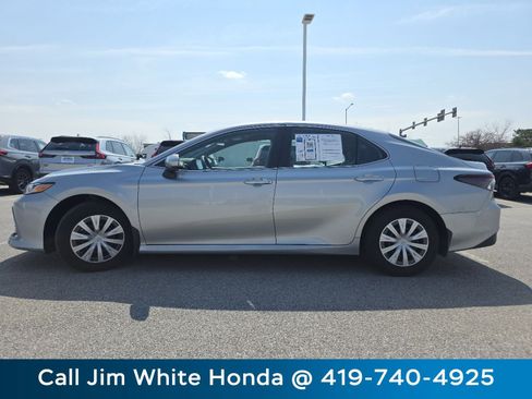 Used 2024 Toyota Camry LE FWD image 15