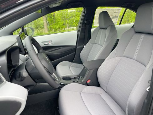 Used 2026 Toyota Corolla SE FWD image 11
