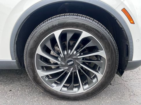 Used 2021 Lincoln Aviator Reserve w/ Equipment Group 202A AWD/4WD image 19