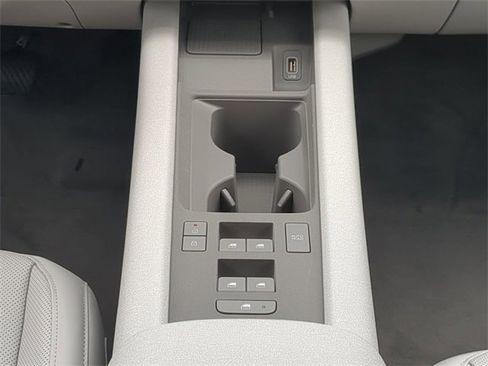 New 2025 Hyundai Ioniq 6 SEL image 17