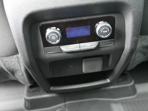 New 2026 Chevrolet Traverse LT w/ Sun and Wheel Package image 27