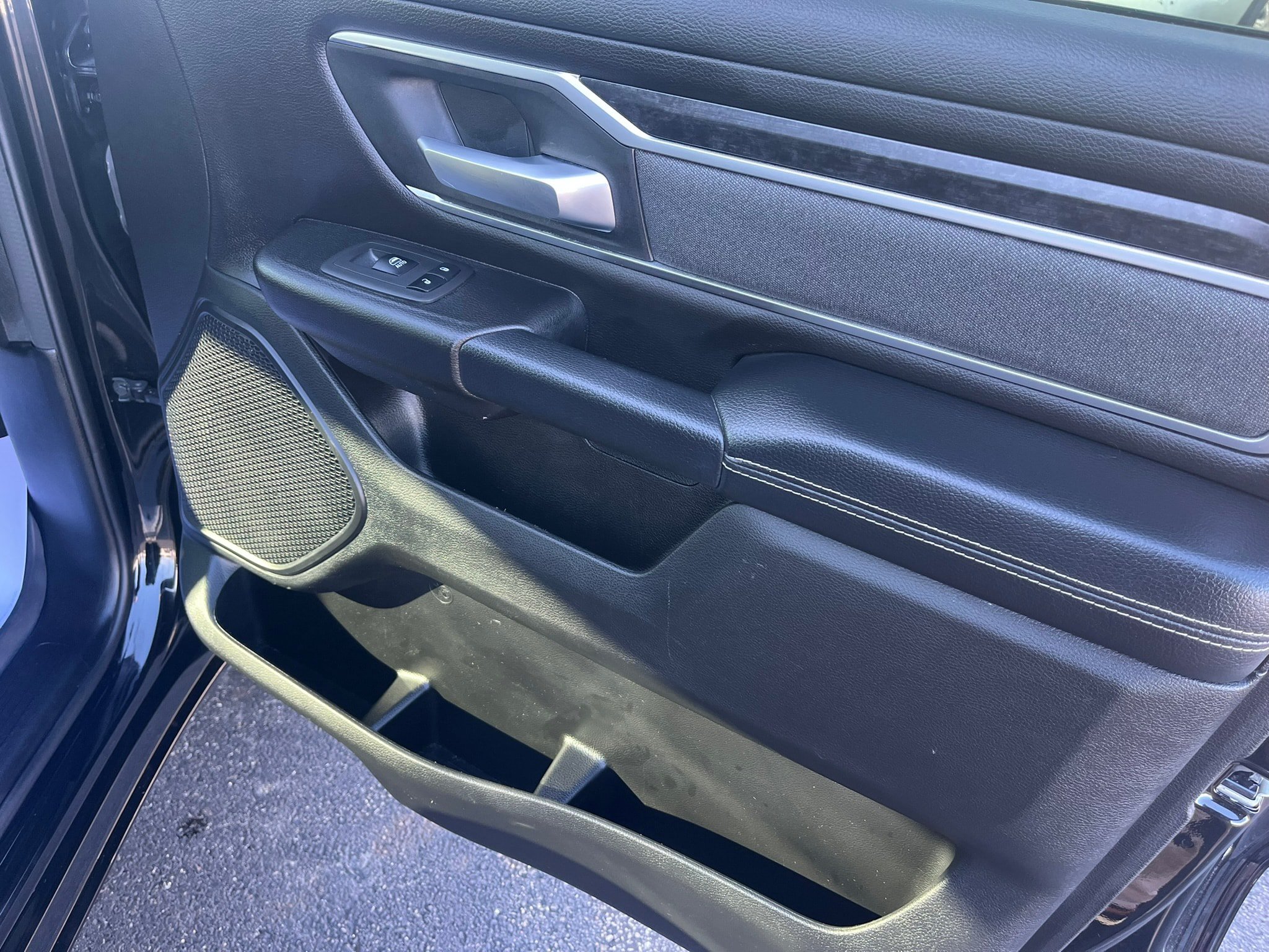 Used 2022 RAM 1500 Big Horn AWD/4WD image 28