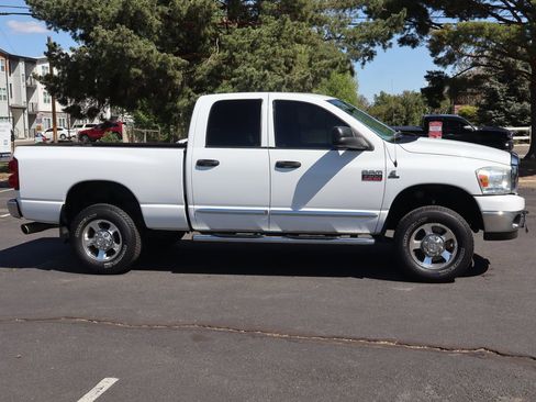Used 2009 Dodge Ram 2500 Truck SLT w/ Popular Equipment Group AWD/4WD image 3