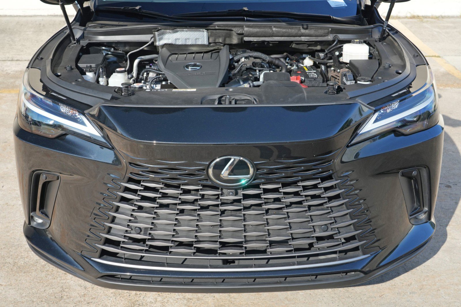 Used 2024 Lexus RX 350 Premium w/ Cold Area Package FWD image 8