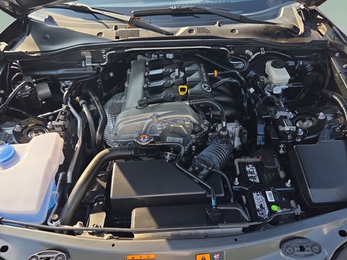 Used 2023 MAZDA MX-5 Miata Grand Touring RWD image 16