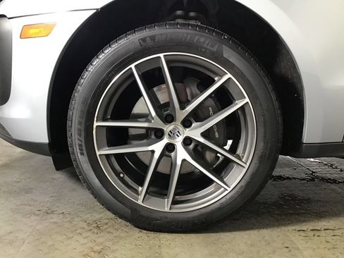 Certified 2023 Porsche Macan Turbo AWD/4WD image 11