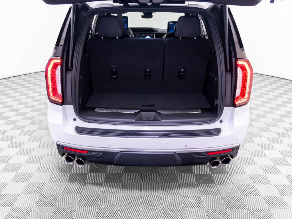 Used 2024 GMC Yukon Denali w/ Denali Reserve Package AWD/4WD image 36