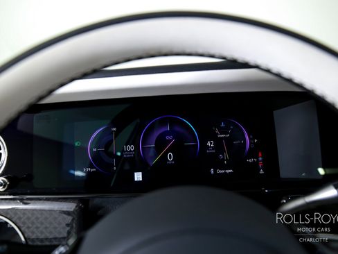 New 2026 Rolls-Royce Cullinan Black Badge image 14