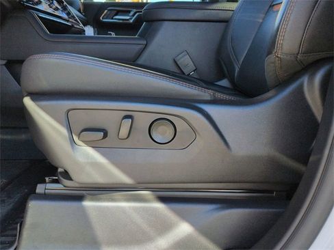 Used 2024 GMC Sierra 2500 AT4 w/ AT4 Premium Plus Package image 20