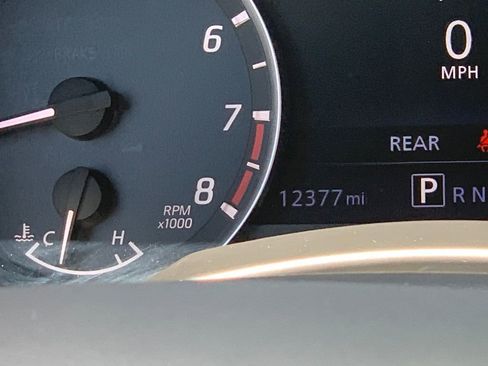 Used 2025 Nissan Frontier SV w/ SV Convenience Package RWD image 11