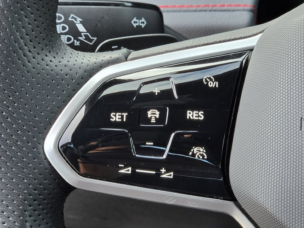 Used 2025 Volkswagen Jetta GLI Autobahn FWD image 23