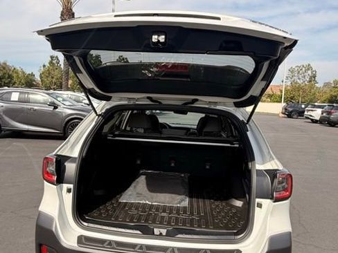 Used 2022 Subaru Outback Premium w/ Popular Package #1 image 9