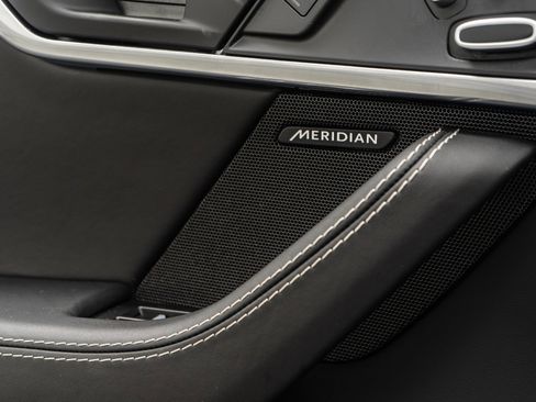 Used 2019 Jaguar F-TYPE R-Dynamic image 31