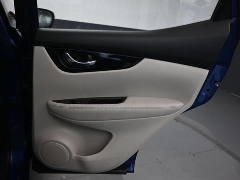 Used 2022 Nissan Rogue Sport SL AWD/4WD image 37