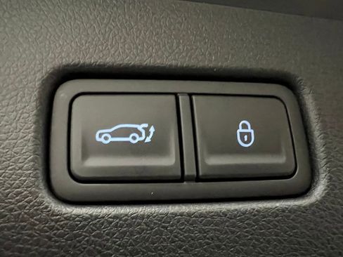 New 2026 Genesis GV70 2.5T Select image 16