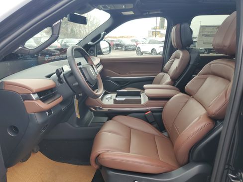 New 2026 Lincoln Navigator L Reserve image 12