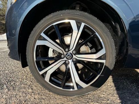 Certified 2023 Volvo XC60 B5 Ultimate w/ Climate Package image 13