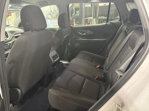 Used 2024 GMC Terrain SLE w/ Driver Convenience Package image 7