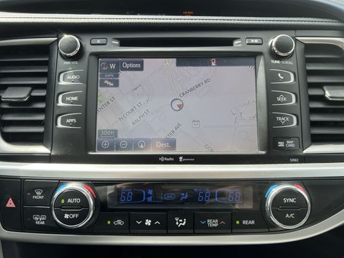 Used 2015 Toyota Highlander XLE AWD/4WD image 20