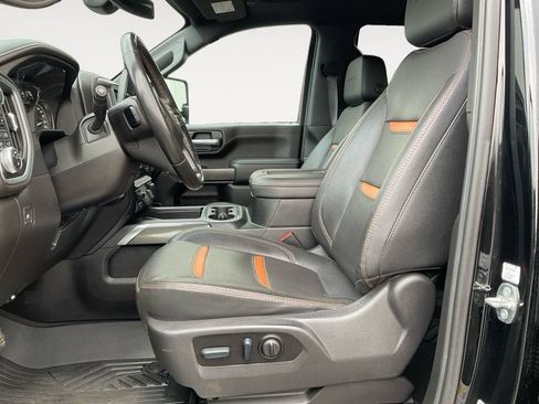 Used 2022 GMC Sierra 2500 AT4 w/ AT4 Preferred Package AWD/4WD image 9