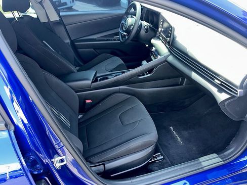 Used 2023 Hyundai Elantra Blue FWD image 28