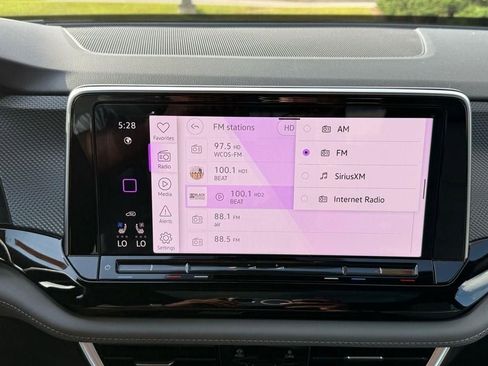 Used 2024 Volkswagen Atlas Cross Sport SEL R-Line image 16