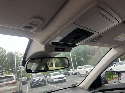 Certified 2025 Honda Accord LX image 29