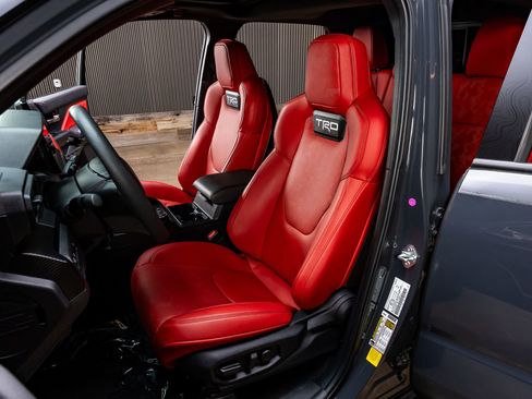 Used 2025 Toyota Tacoma TRD Pro AWD/4WD image 29