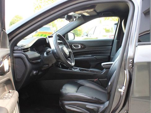 Certified 2022 Jeep Compass Latitude AWD/4WD image 11