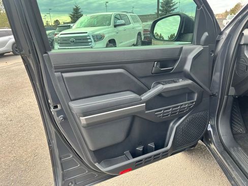 Certified 2025 Toyota Tacoma SR5 image 15