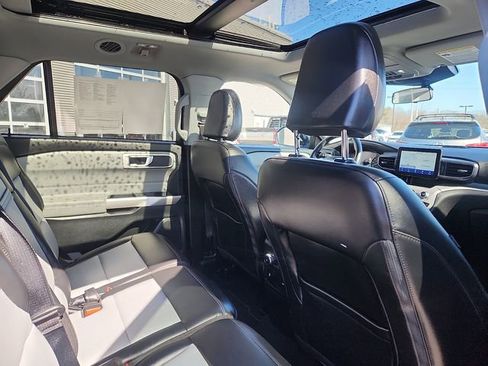 Certified 2023 Ford Explorer XLT w/ Equipment Group 202A image 29