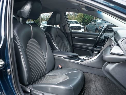 Used 2019 Toyota Camry SE w/ Carpet Mat Package FWD image 33