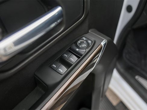 Used 2022 Chevrolet Silverado 2500 LT w/ Convenience Package image 25