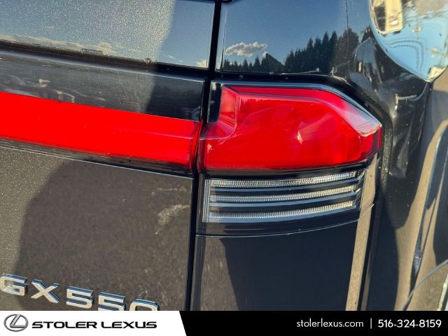 Used 2024 Lexus GX 550 w/ Accessory Package (2T) AWD/4WD image 13