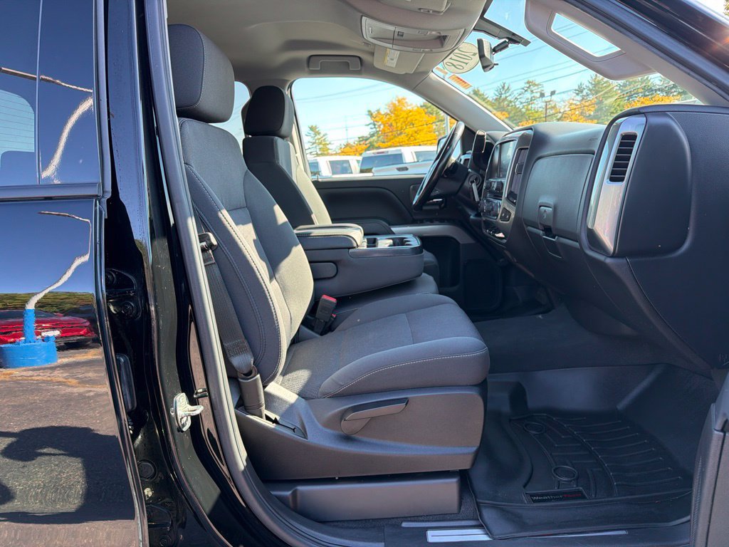 Used 2018 Chevrolet Silverado 1500 LT w/ All Star Edition AWD/4WD image 31