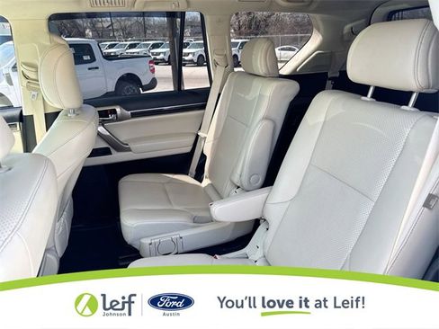 Used 2021 Lexus GX 460 Luxury w/ Sport Design Package image 29