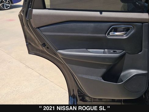 Used 2021 Nissan Rogue SL w/ Premium Package FWD image 18