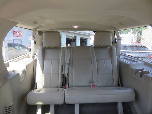 Used 2013 Lincoln Navigator L 4WD w/ HD Trailer Tow Pkg image 24