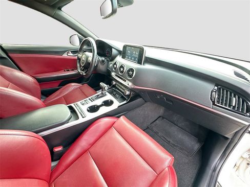 Used 2021 Kia Stinger GT image 28