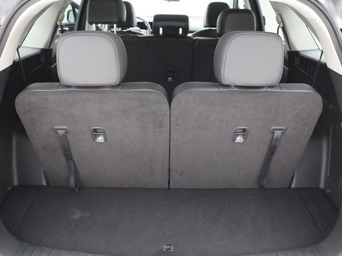 Used 2024 Kia Sorento S image 31