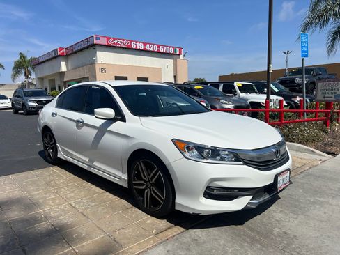 Used 2016 Honda Accord Sport image 2