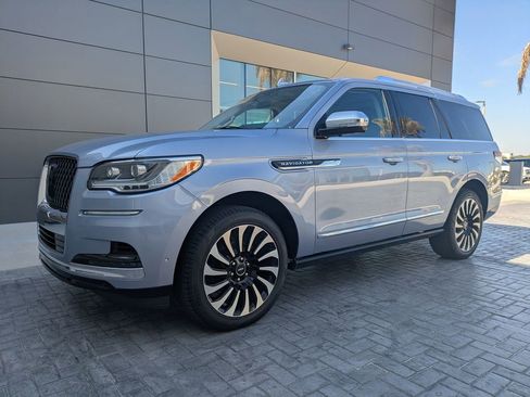 Certified 2022 Lincoln Navigator Black Label AWD/4WD image 9