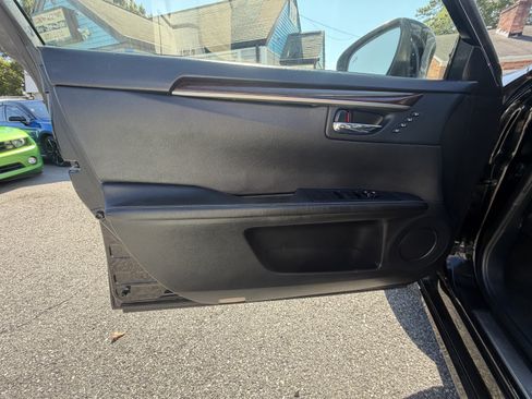 Used 2013 Lexus ES 350 w/ Luxury Pkg FWD image 13
