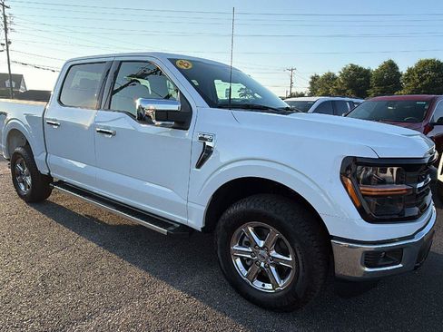 Used 2025 Ford F150 XLT w/ Equipment Group 301A Standard AWD/4WD image 6