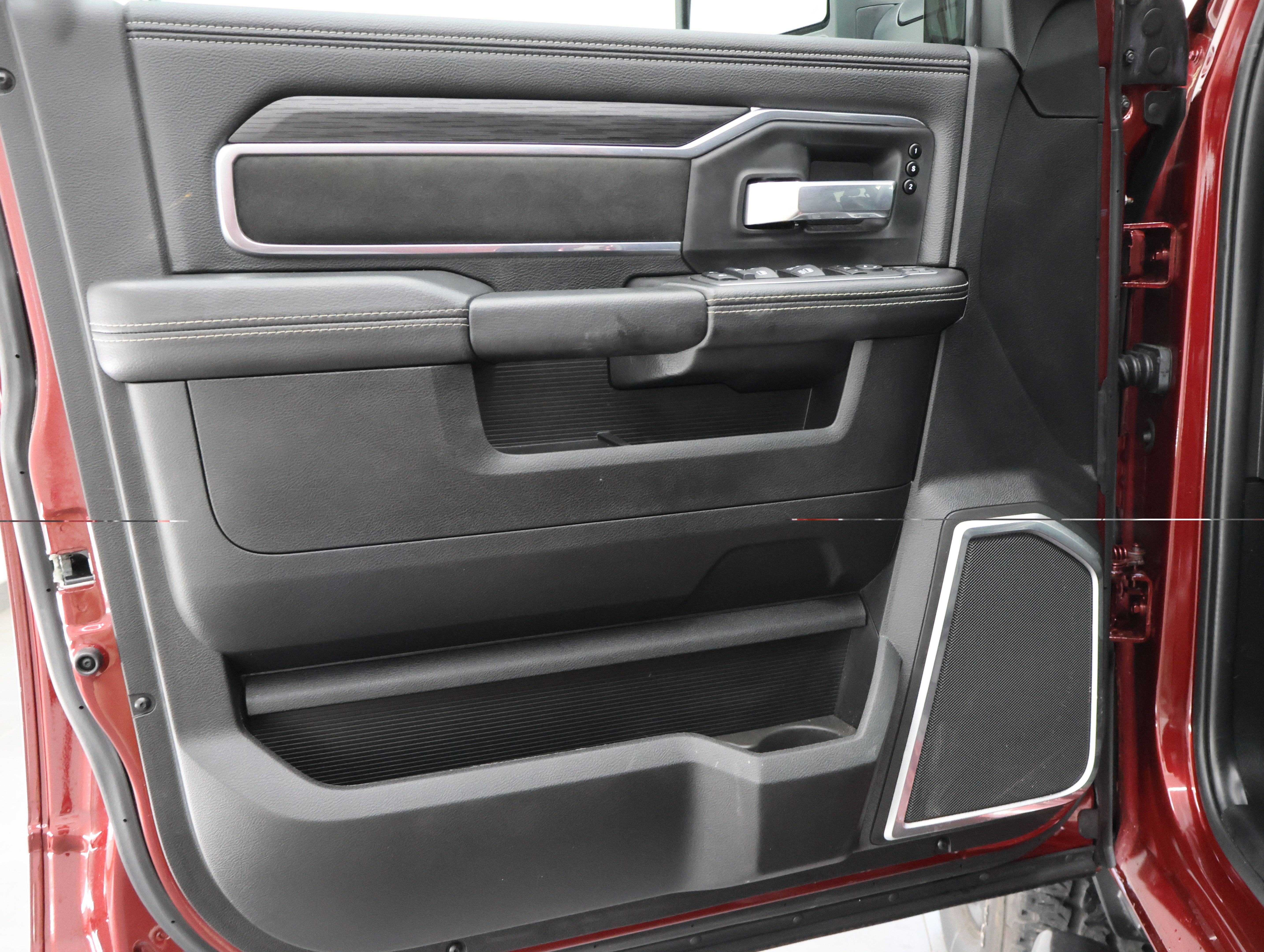 Used 2024 RAM 2500 Laramie w/ Night Edition AWD/4WD image 41