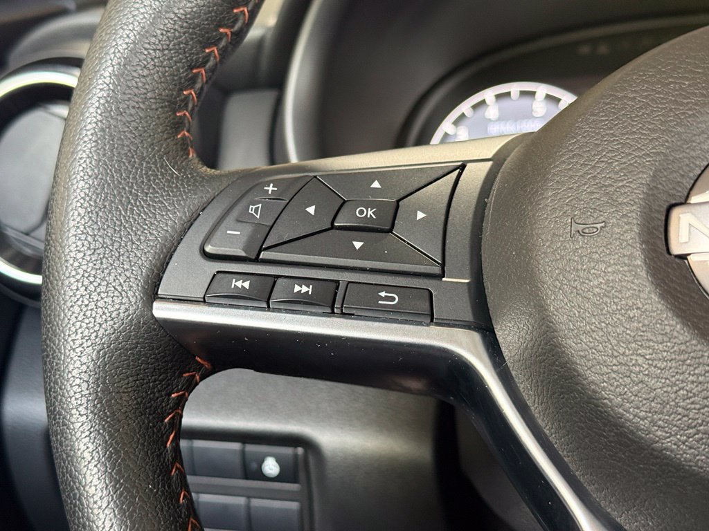 Used 2024 Nissan Kicks SR w/ SR Premium Package FWD image 17