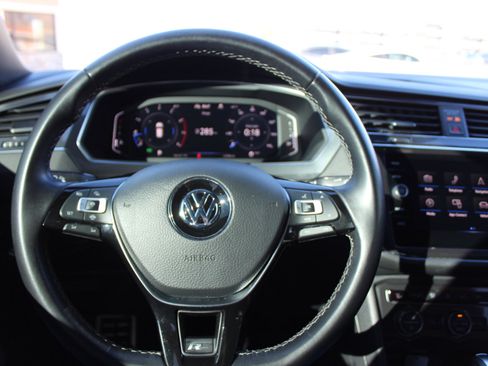 Used 2021 Volkswagen Tiguan SEL Premium R-Line image 56