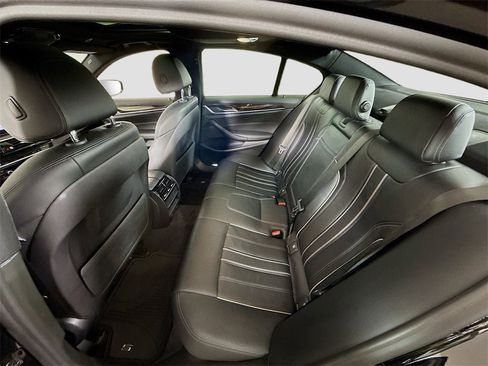 Used 2019 BMW 530i xDrive w/ Convenience Package image 18