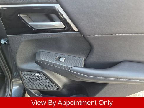 Used 2025 Mitsubishi Outlander SE AWD/4WD image 23