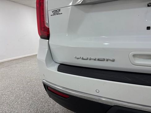 Used 2021 GMC Yukon XL SLT image 34